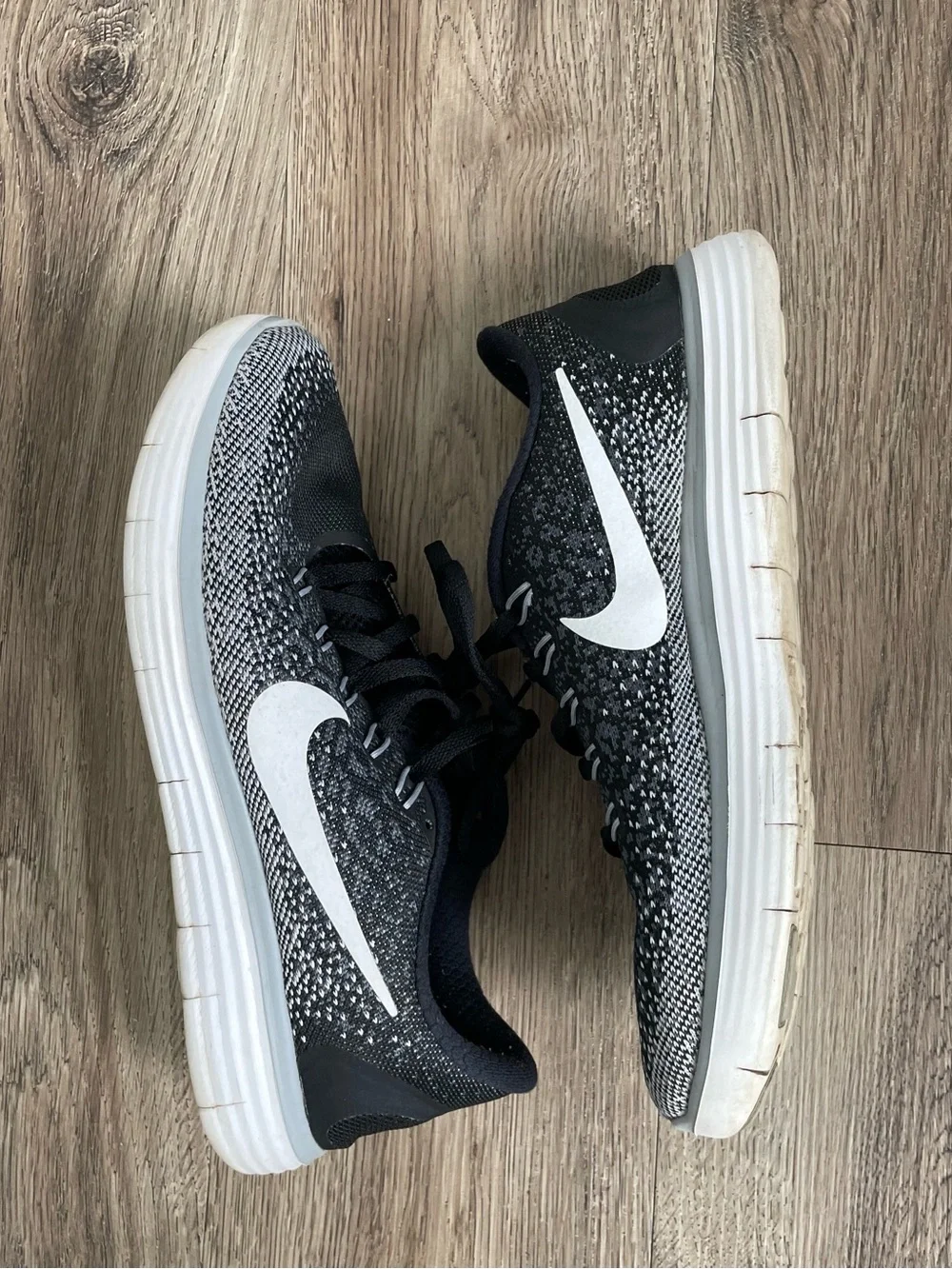 Women Size 8 Nike Free RN Running Shoes Black White